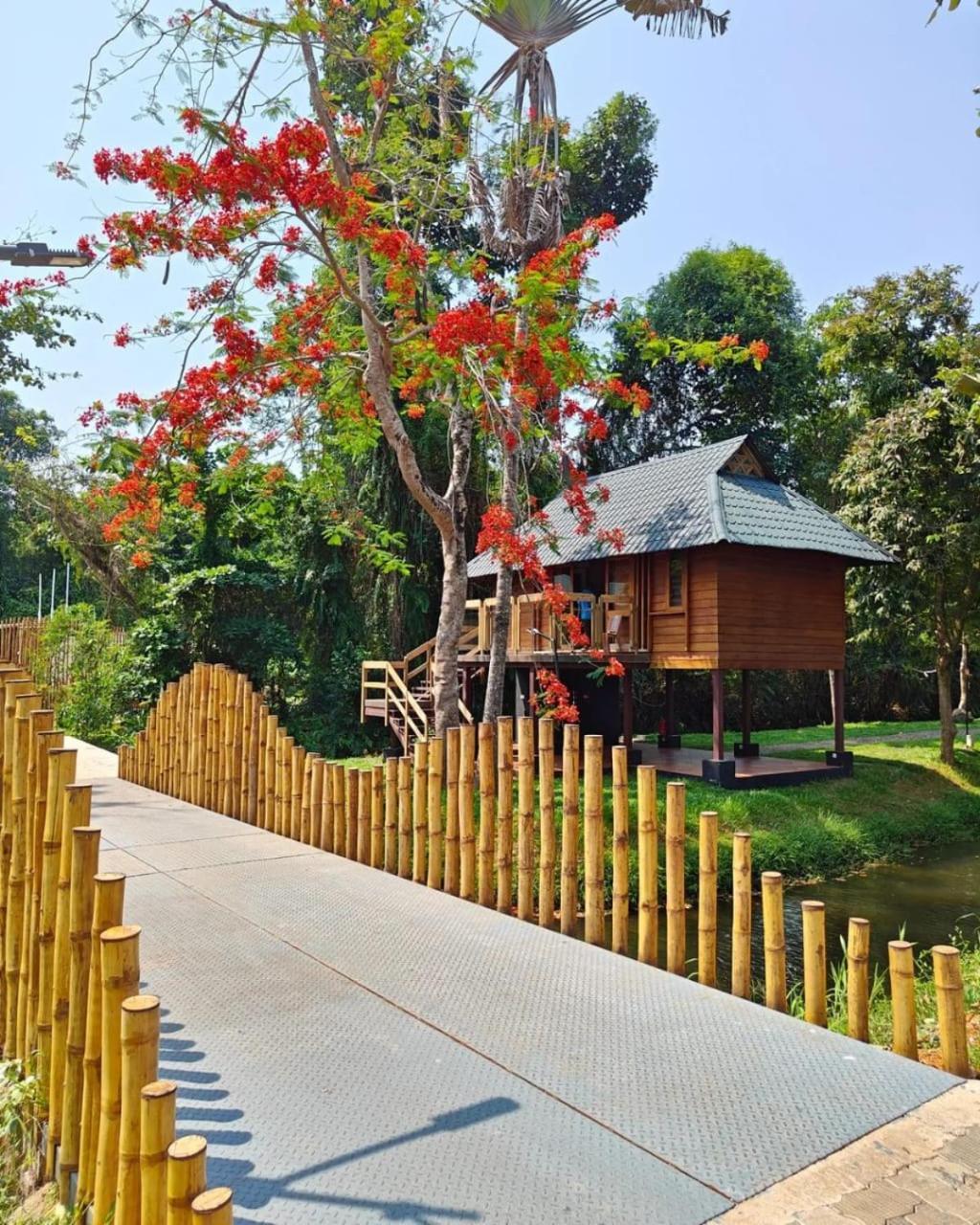 Water Scapes Hotel Kumarakom Exterior photo